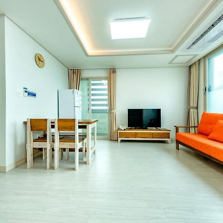 เชจู ชุกวัง รีสอร์ต Hotel เมืองเชจู ภายนอก รูปภาพ