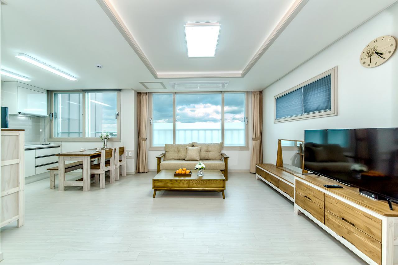 เชจู ชุกวัง รีสอร์ต Hotel เมืองเชจู ภายนอก รูปภาพ