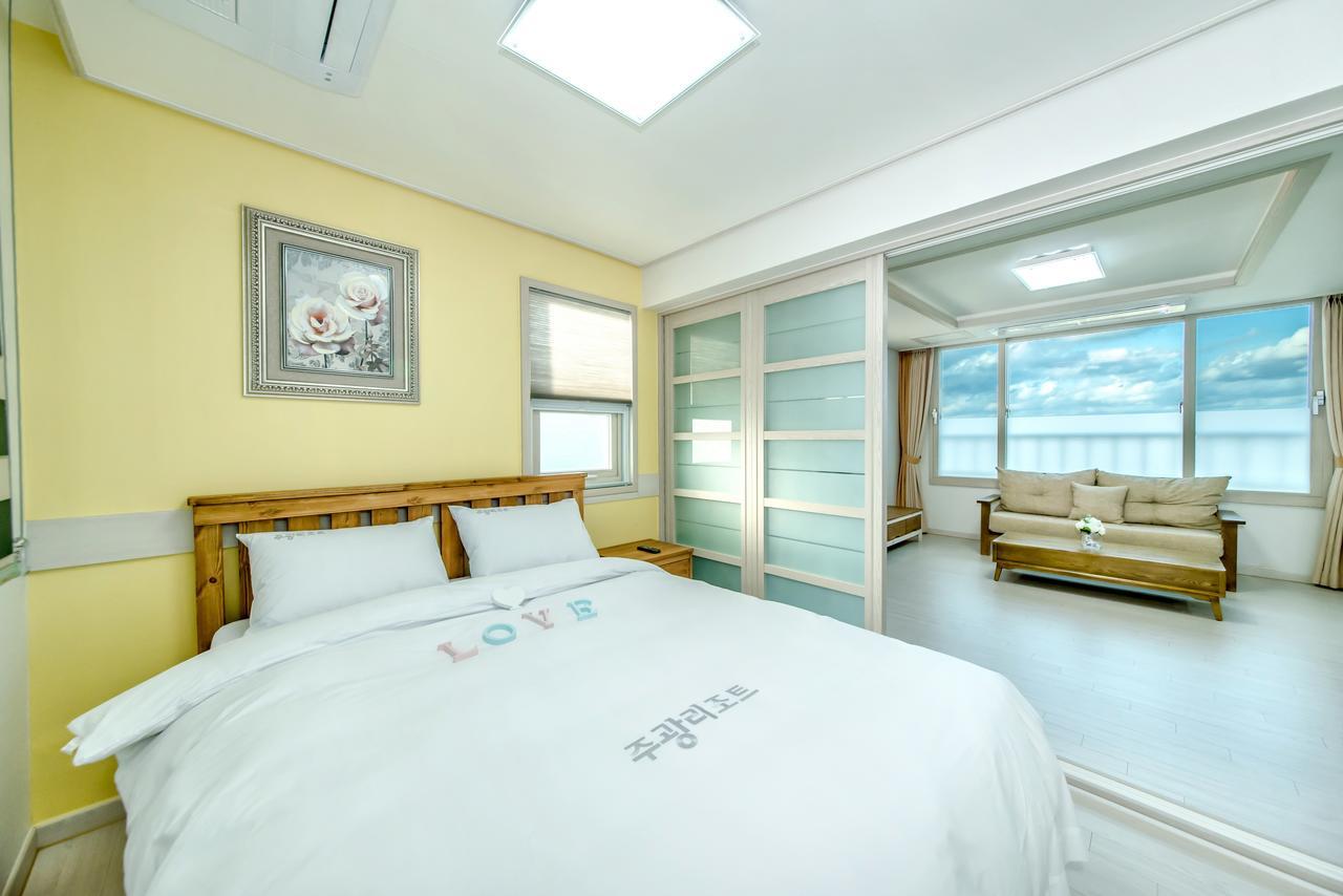 เชจู ชุกวัง รีสอร์ต Hotel เมืองเชจู ภายนอก รูปภาพ