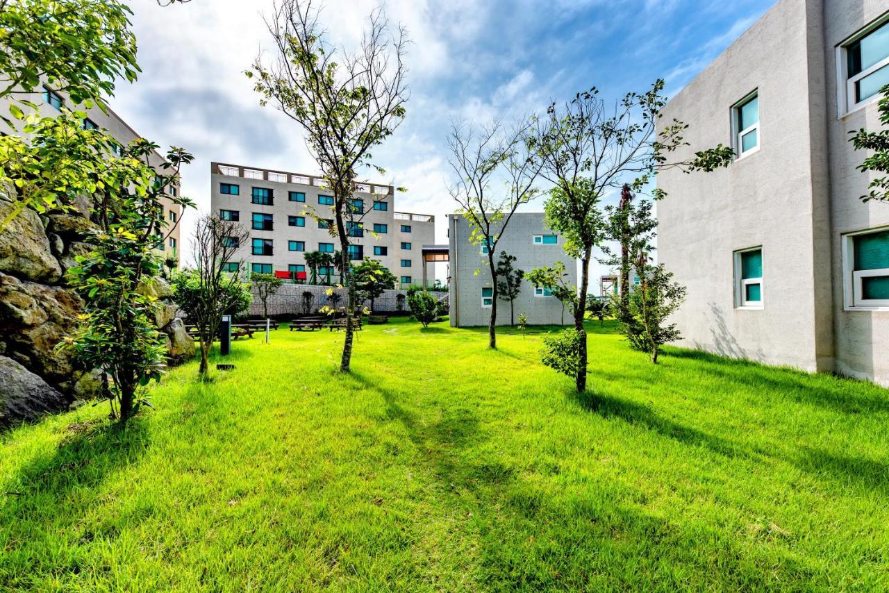 เชจู ชุกวัง รีสอร์ต Hotel เมืองเชจู ภายนอก รูปภาพ