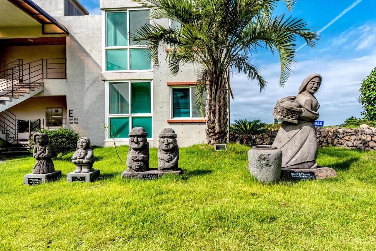 เชจู ชุกวัง รีสอร์ต Hotel เมืองเชจู ภายนอก รูปภาพ