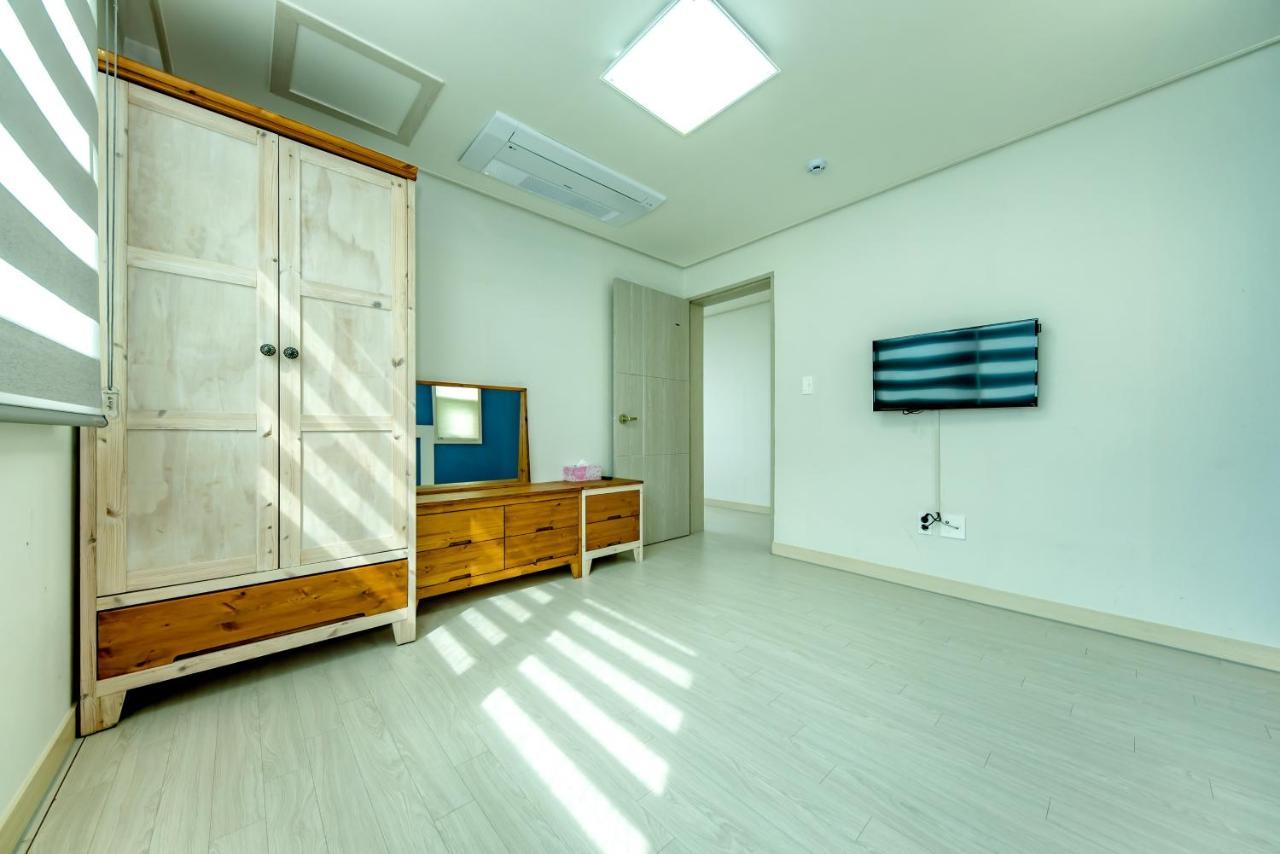 เชจู ชุกวัง รีสอร์ต Hotel เมืองเชจู ภายนอก รูปภาพ