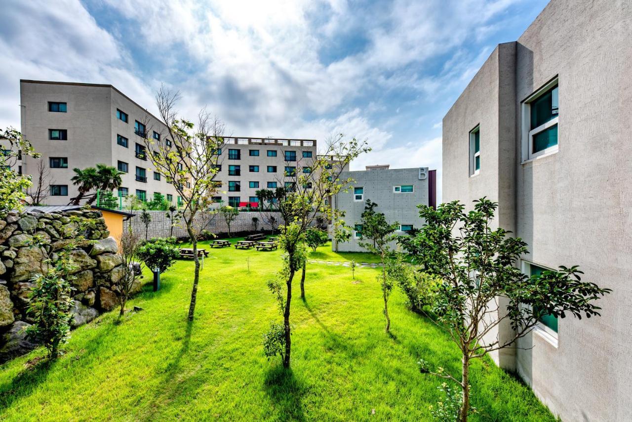 เชจู ชุกวัง รีสอร์ต Hotel เมืองเชจู ภายนอก รูปภาพ