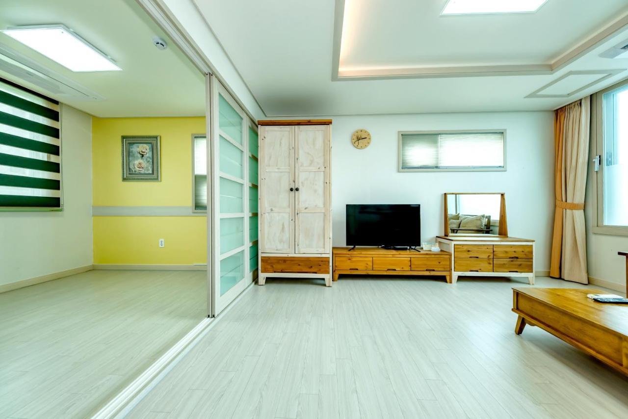 เชจู ชุกวัง รีสอร์ต Hotel เมืองเชจู ภายนอก รูปภาพ