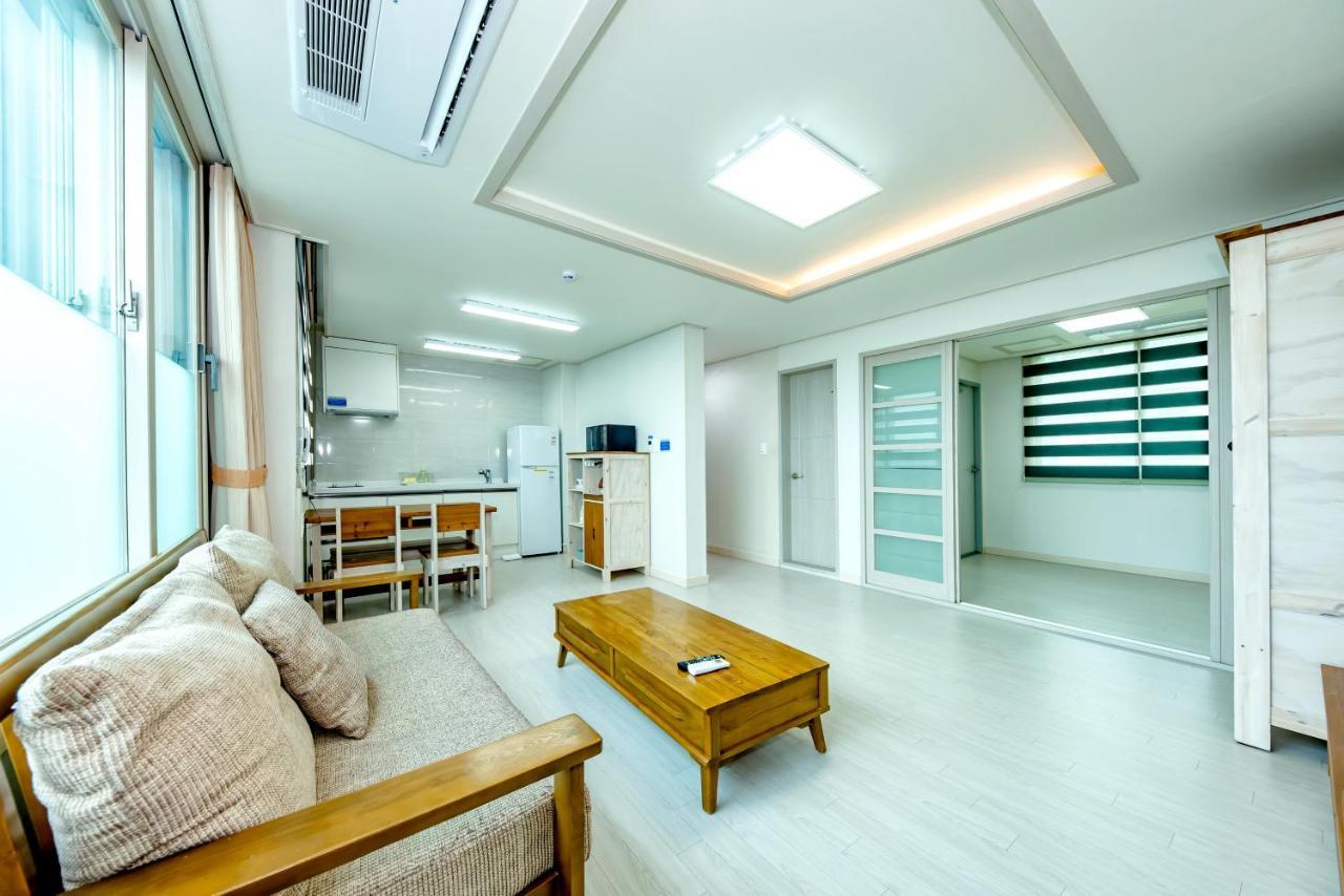 เชจู ชุกวัง รีสอร์ต Hotel เมืองเชจู ภายนอก รูปภาพ
