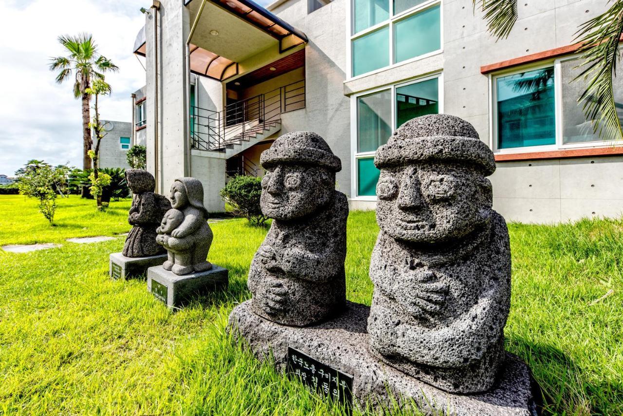 เชจู ชุกวัง รีสอร์ต Hotel เมืองเชจู ภายนอก รูปภาพ