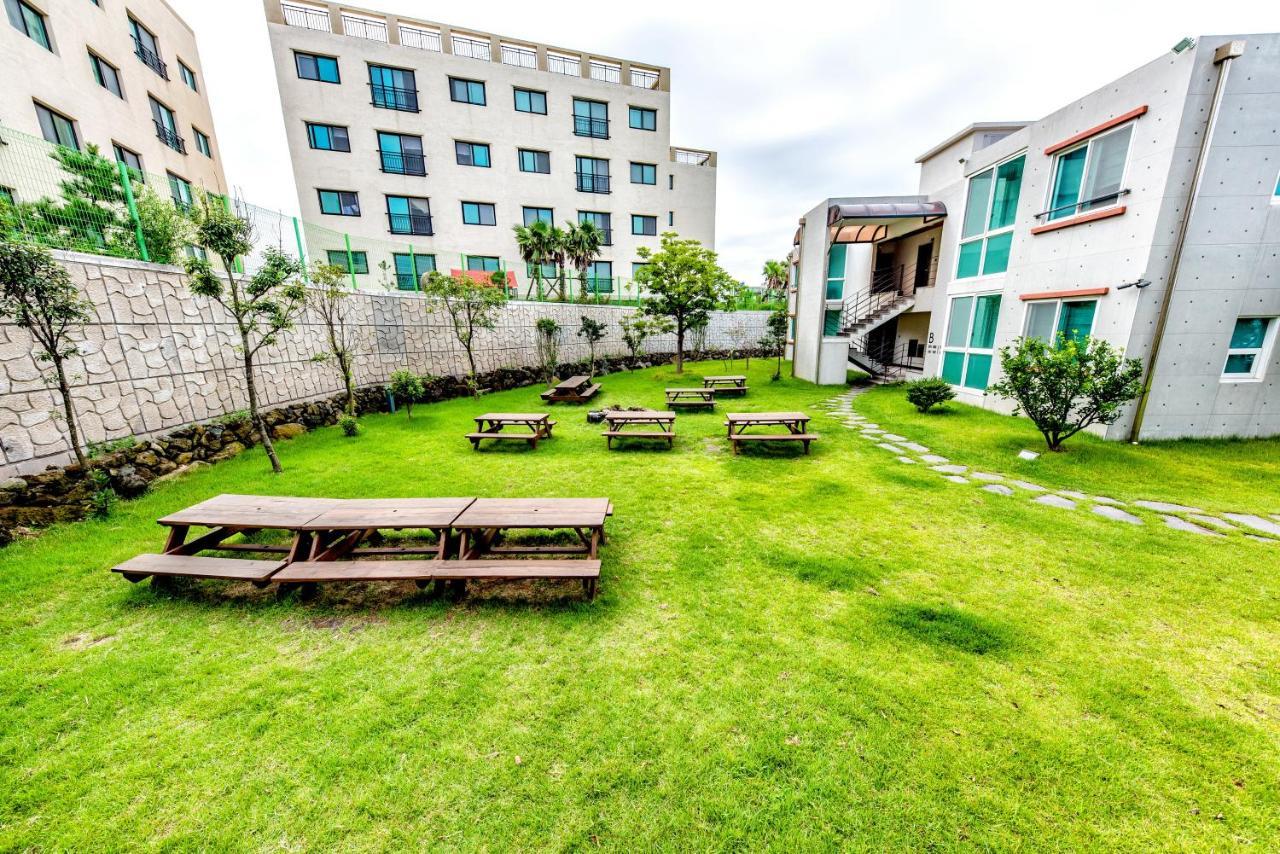 เชจู ชุกวัง รีสอร์ต Hotel เมืองเชจู ภายนอก รูปภาพ