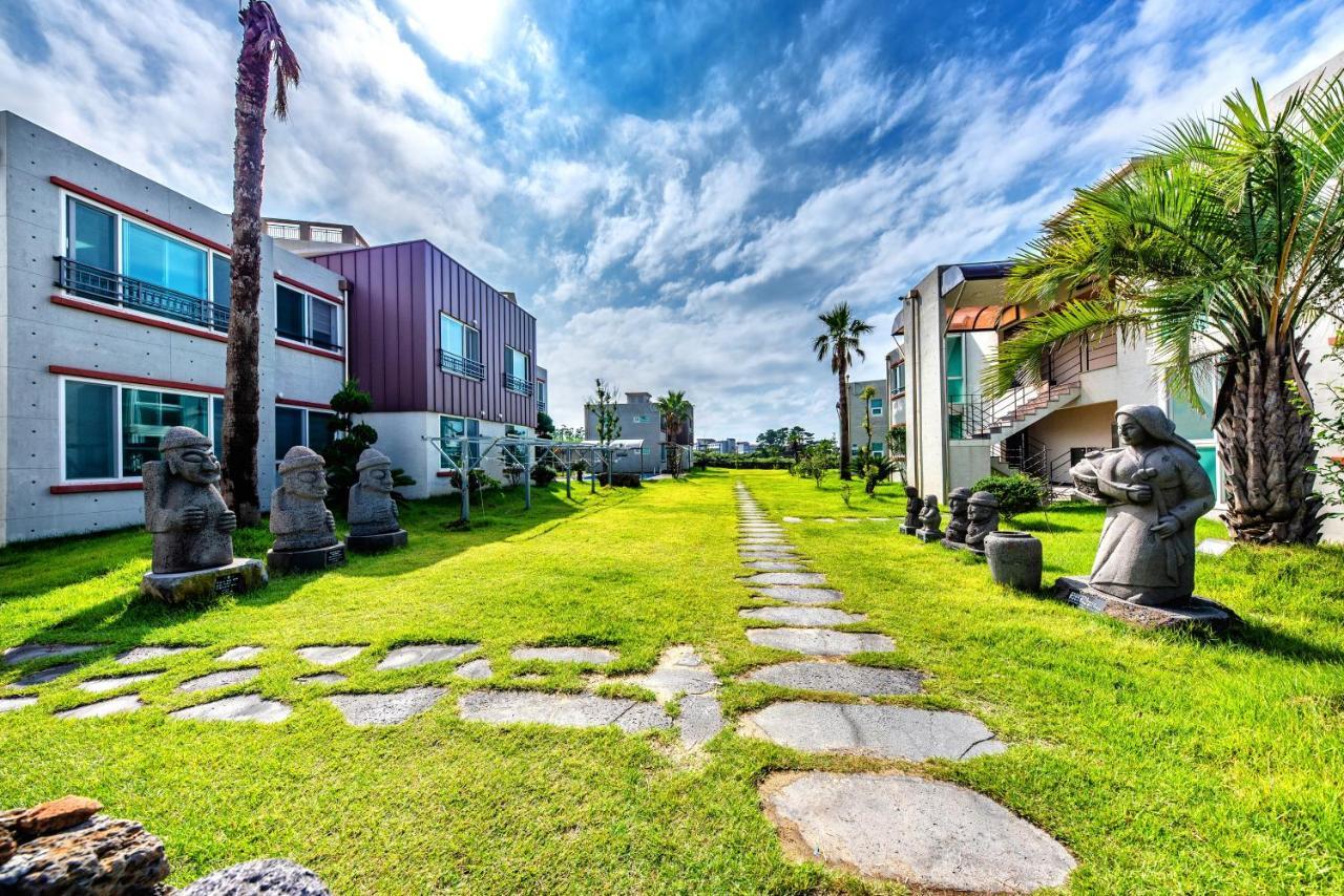 เชจู ชุกวัง รีสอร์ต Hotel เมืองเชจู ภายนอก รูปภาพ